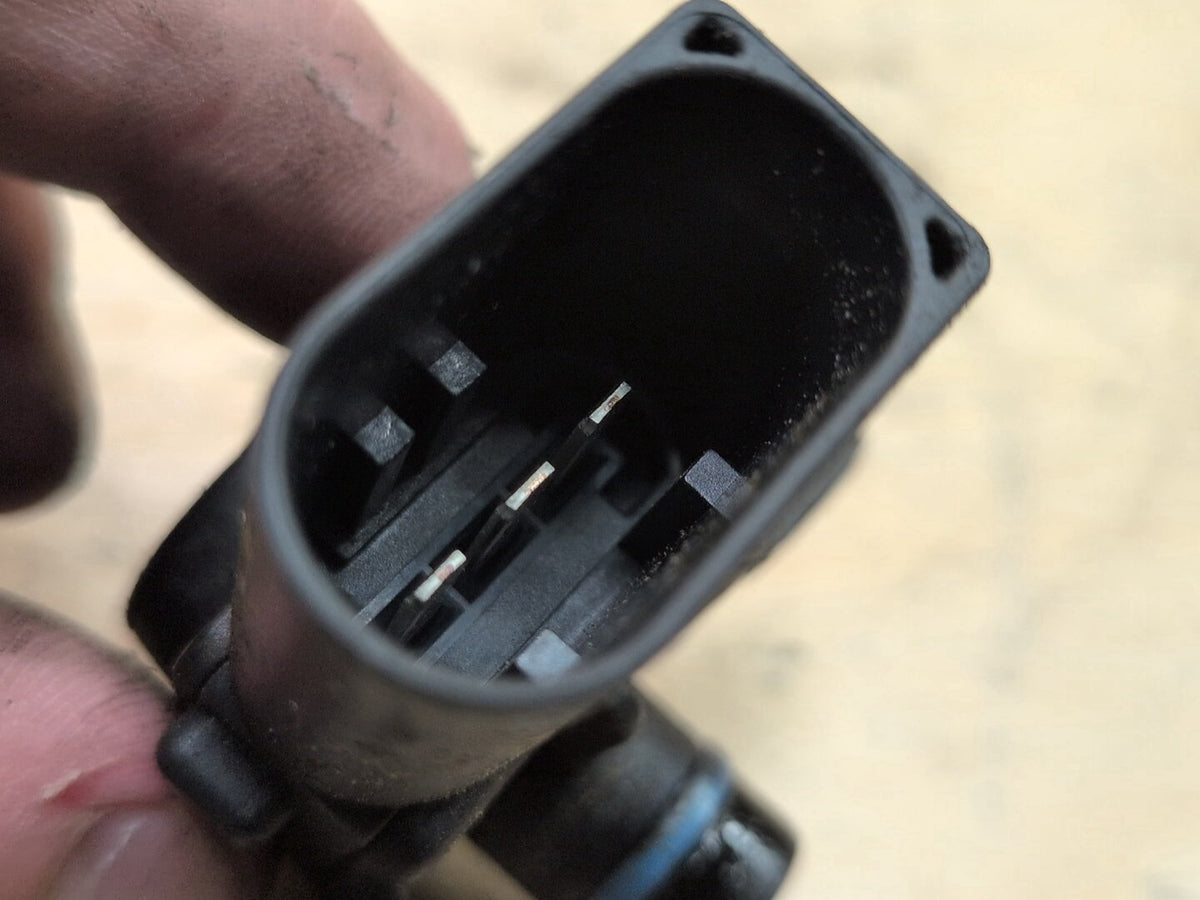 2007-2013 BMW 328i E93 Manifold Absolute Pressure (MAP) Sensor 7542623 OEM