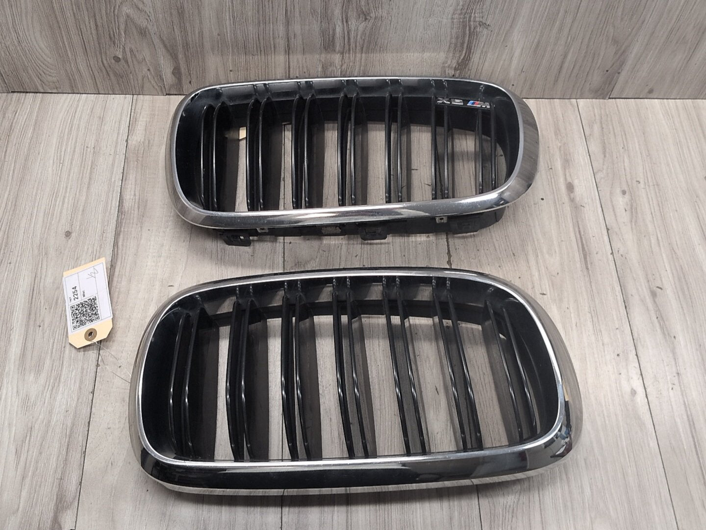 2015 - 2019 BMW X6 F86 Front Left Right Upper Bumper Cover Kidney Grilles SET 8056769 S63B44T2