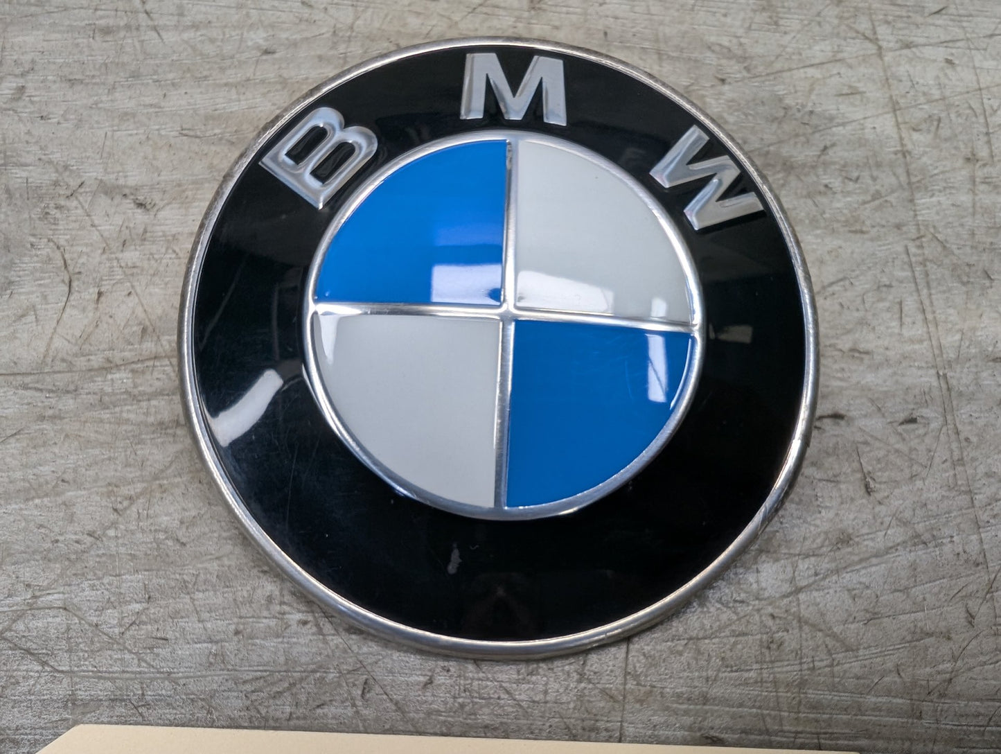 OEM BMW G01 G05 G30 G45 G60 G90 X3 X5 Hood Trunk Emblem Badge Symbol Logo 82mm