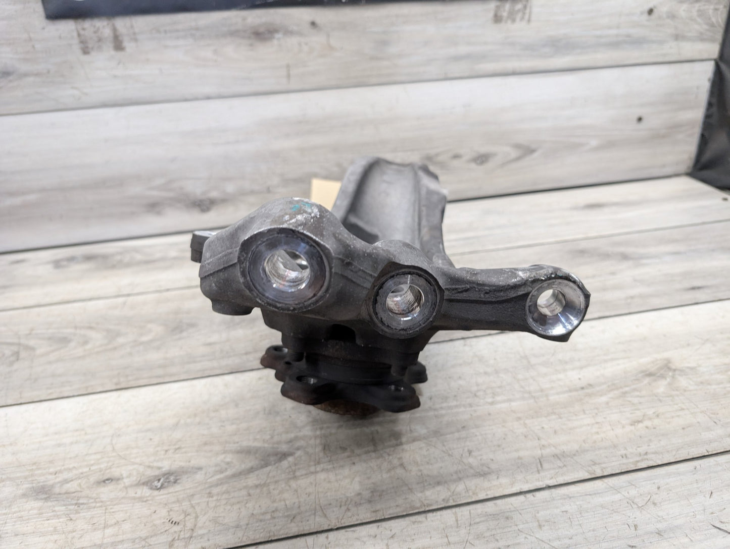 2017-2023 BMW 530i G30 Front Left Driver Spindle Knuckle w/ Bearing 6884381