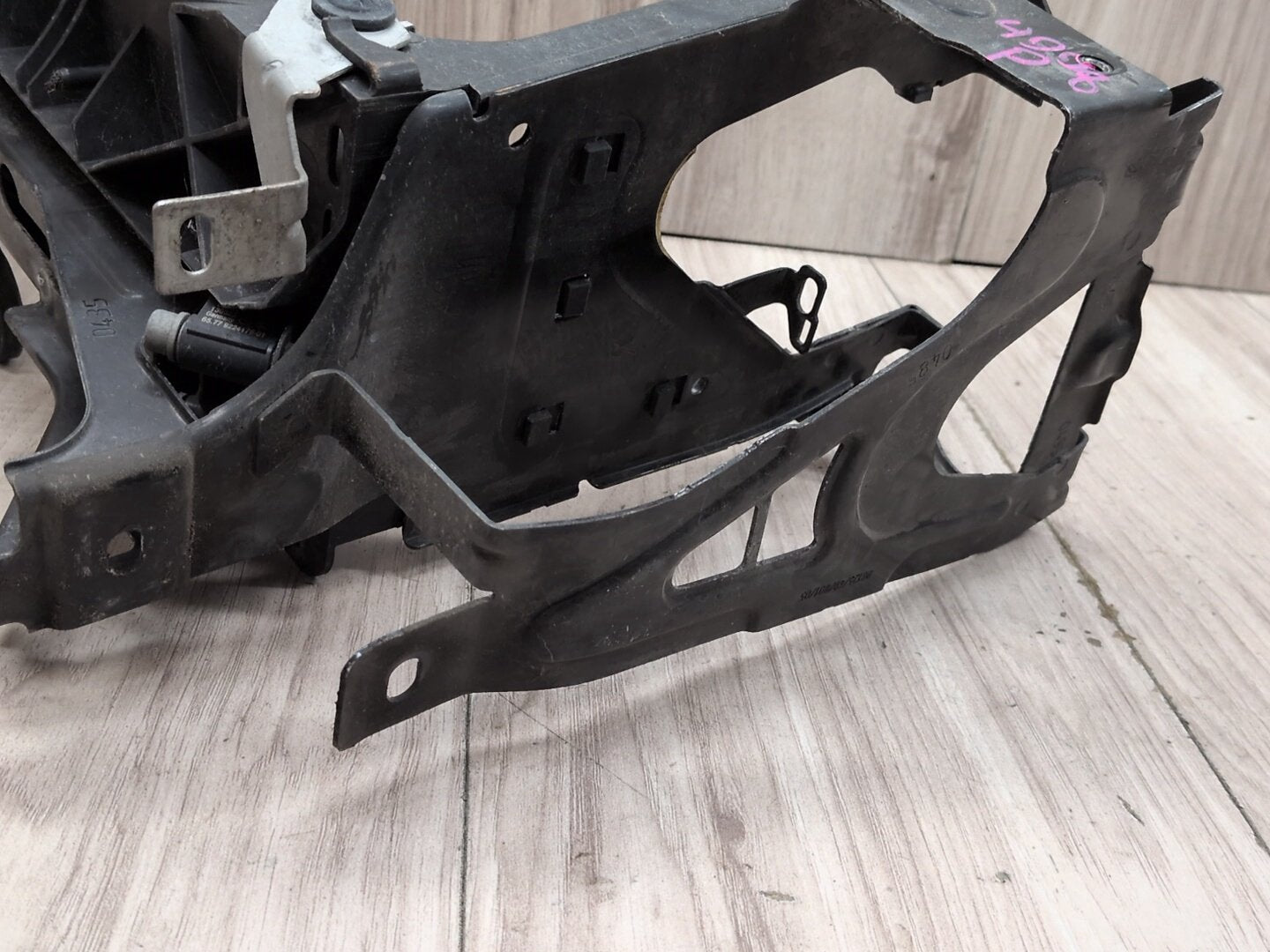 OEM BMW F01 F02 740 750 760 Front Right Passenger Headlight Support Bracket