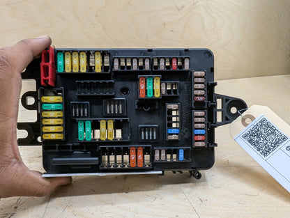 2012-2018 BMW 320i F30 Rear Power Distribution Fuse Box 9337880