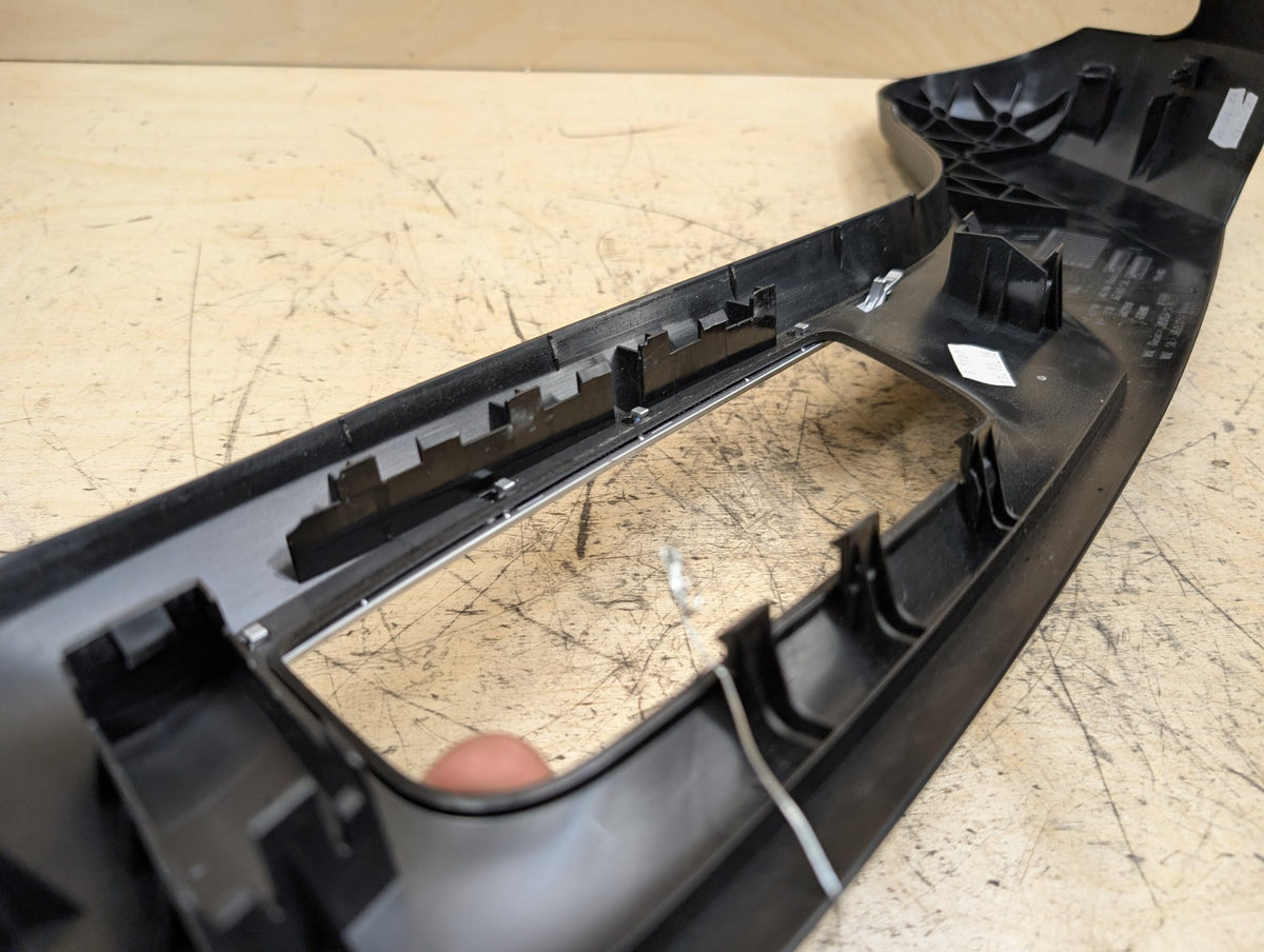 2016-2019 BMW 740i G12 Front Right Passenger Seat Switch Trim Bezel 7368556
