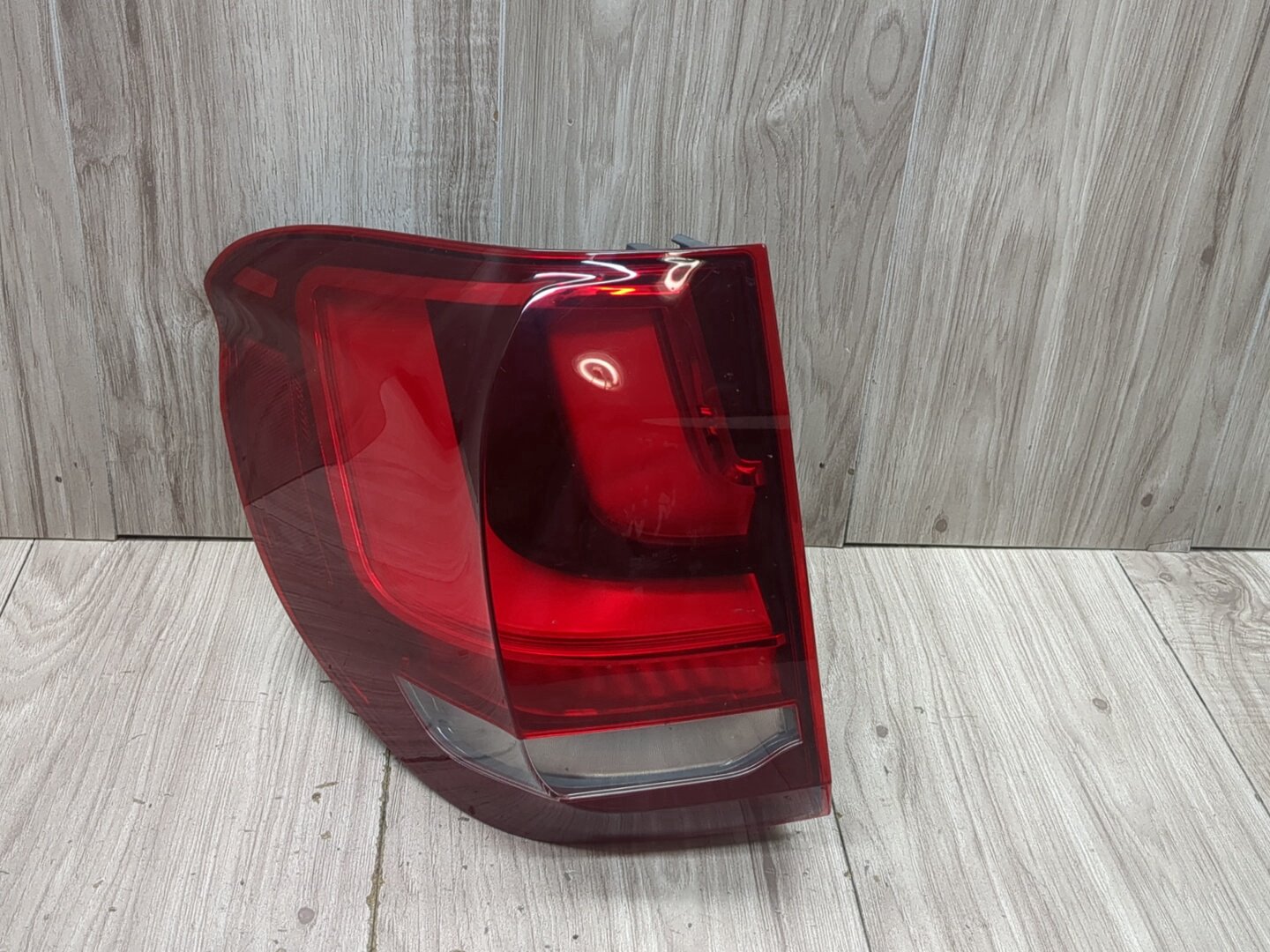 2014 - 2018 BMW X5 F85 Rear Left Driver Outer Tail Light 7290103 S63B44T2