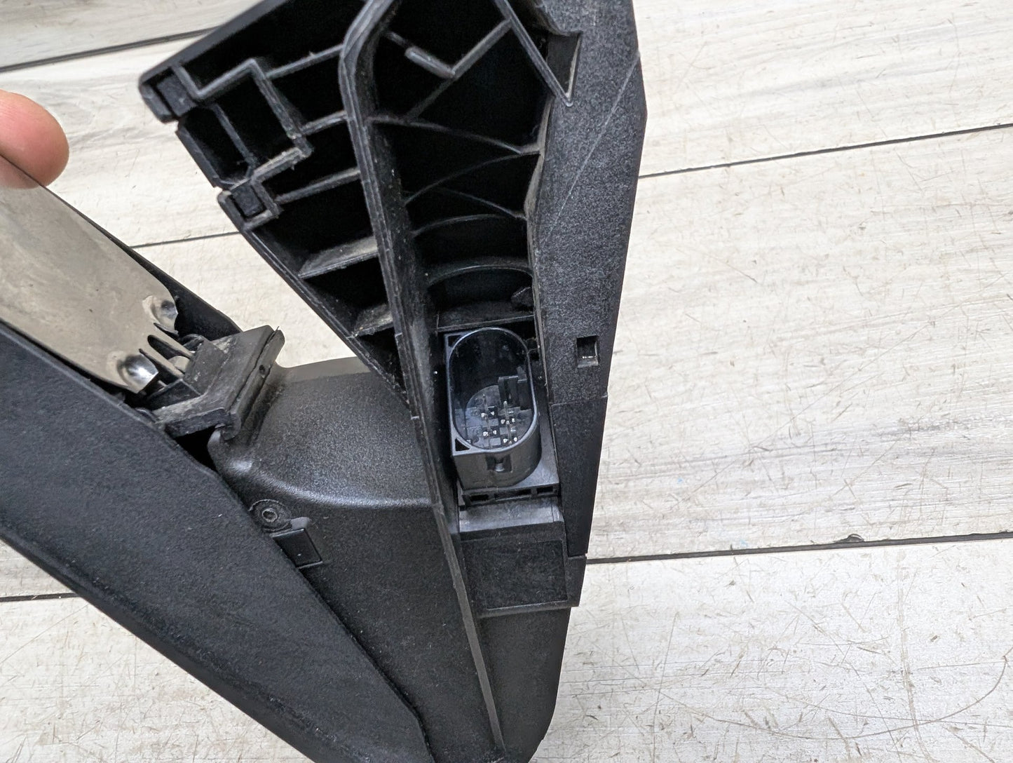 2011-2016 BMW 535i F10 Gas Accelarator Pedal 6789998