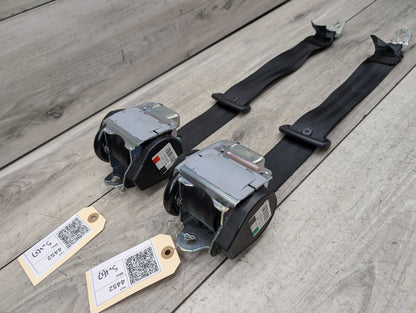 2008 - 2017 Audi S5 8T Rear Left or Right Seatbelt Seat Belt Retractor 8F0857805A