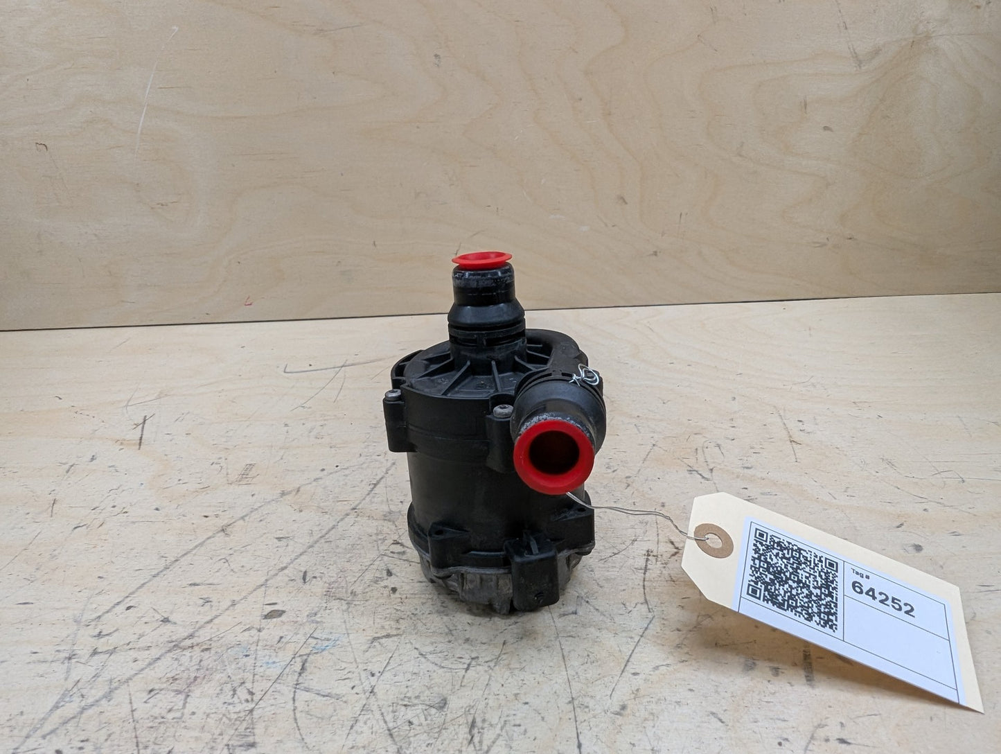 16-24 OEM BMW F90 G11 G12 G30 M5 Engine Electric Auxiliary Water Coolant Pump