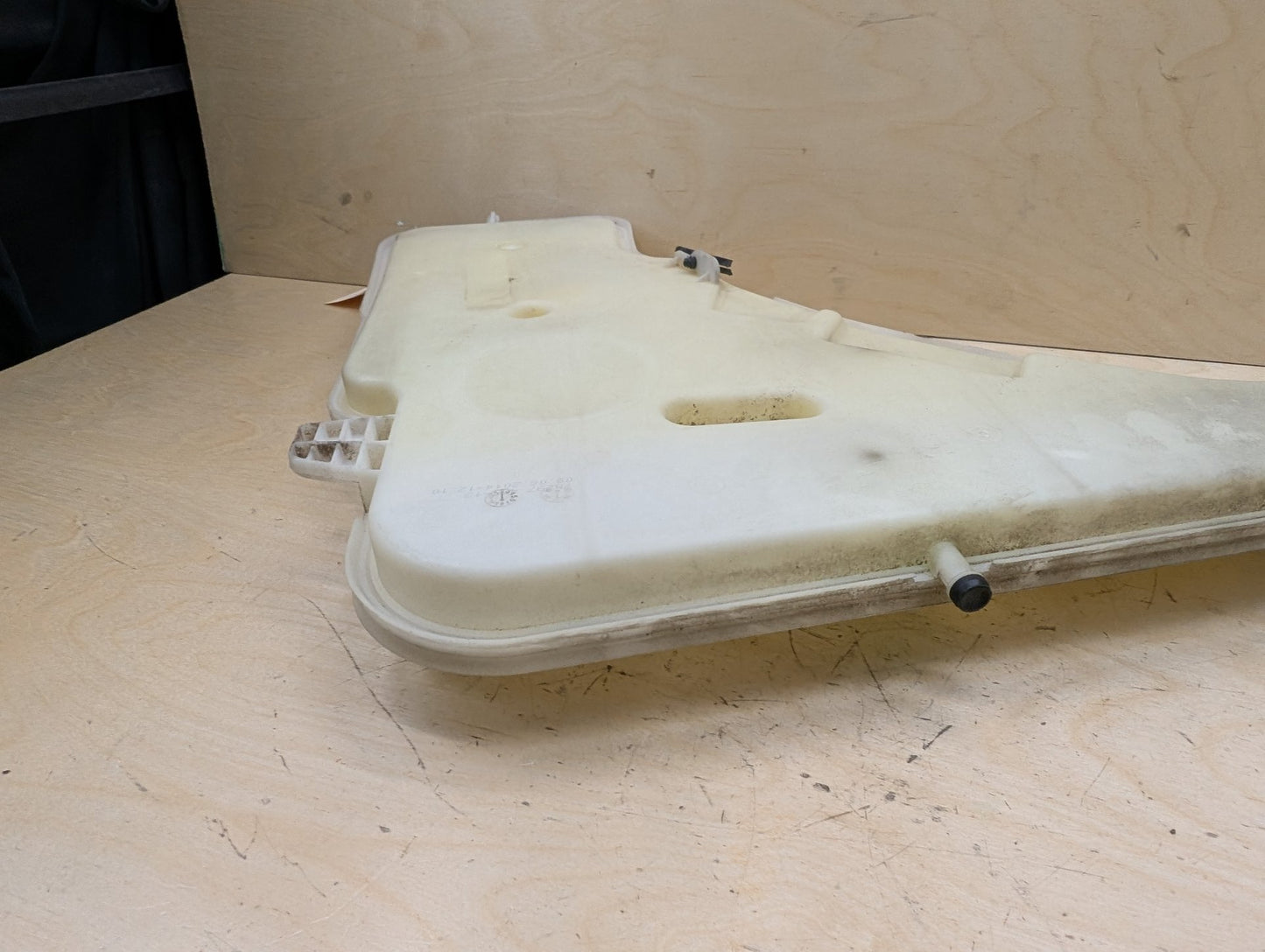 2012-2018 BMW 335i F30 Windshield Reservoir Tank Assembly 7241664