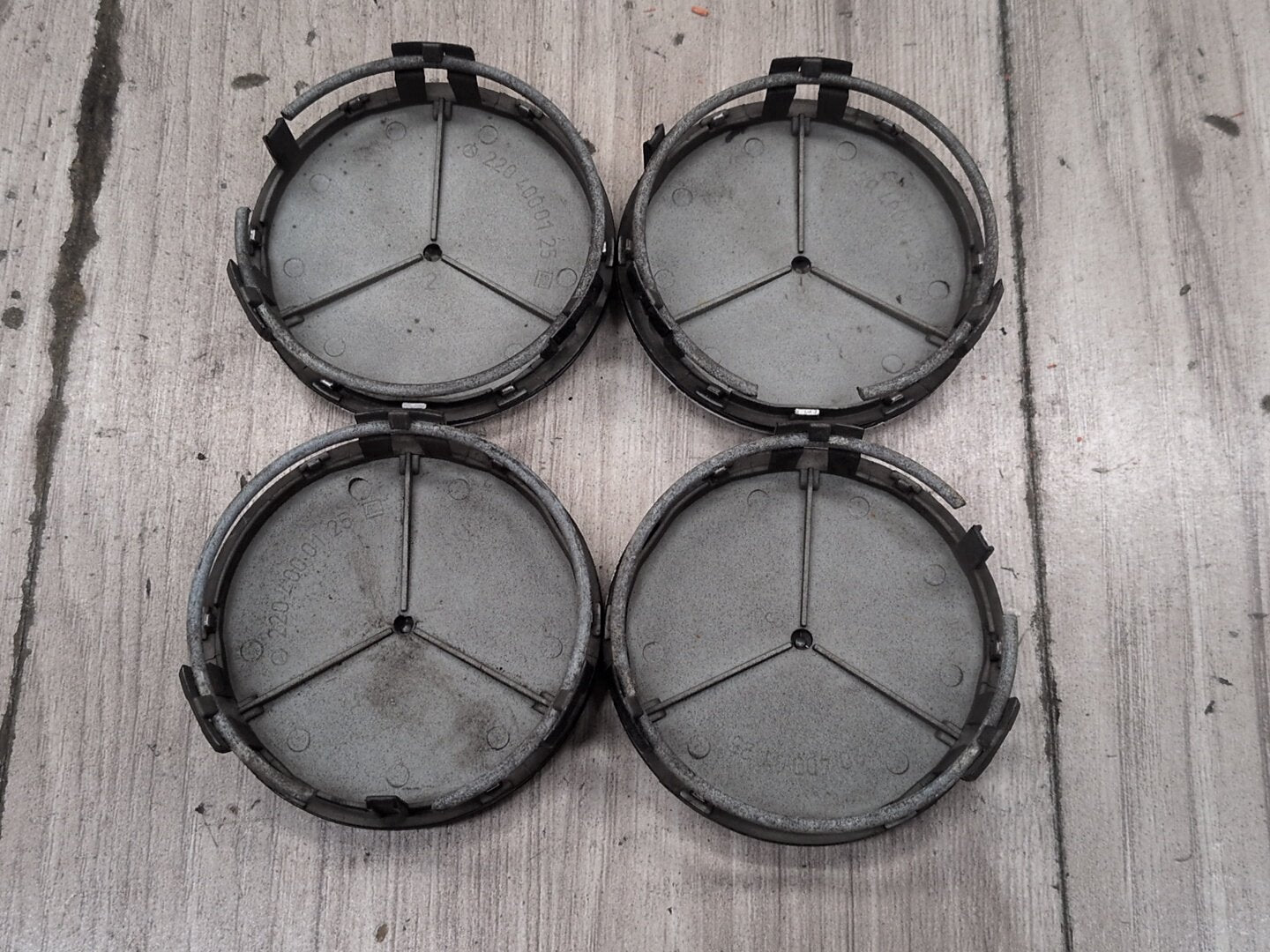 2009-2012 Mercedes-Benz E550 W212 Wheel Rim Hub Center Cap SET 2204000125 OEM