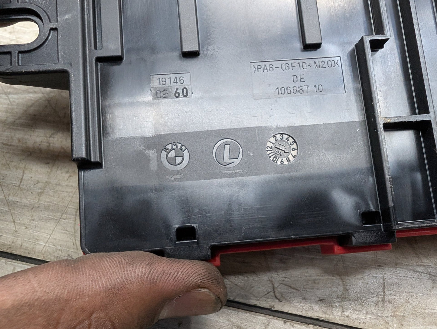 OEM BMW G11 G12 G14 G15 G16 G30 B+ Junction Terminal Power Relay Fuse Box