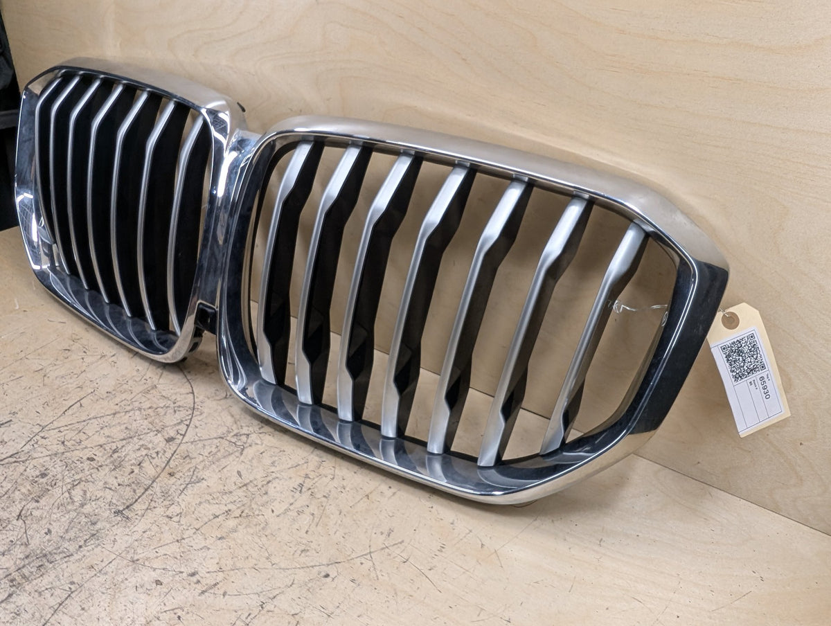 2019-2026 BMW X5 G05 Upper Bumper Cover Kidney Grilles SET 7454887 OEM