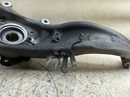 2018-2023 BMW M550i G30 AWD Front Left Driver Spindle Knuckle w/ Bearing 6884385