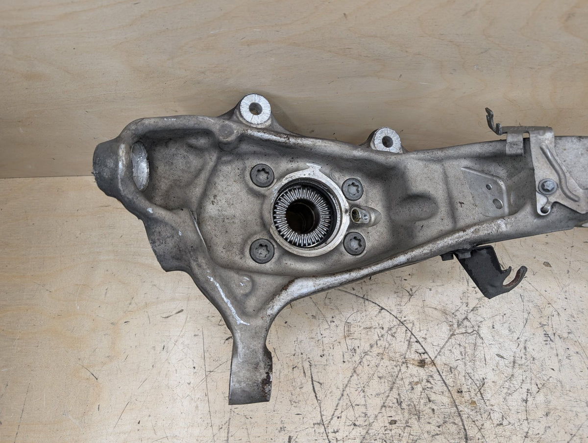 OEM BMW F95 G05 G06 G07 G09 X5 X7 Front Left Driver Hub Spindle Knuckle Bearing