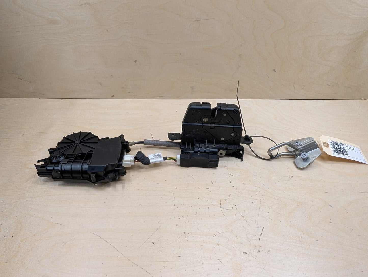 OEM BMW F36 428 430 435 440 Trunk Liftgate Hatchback Power Lock Latch Actuator
