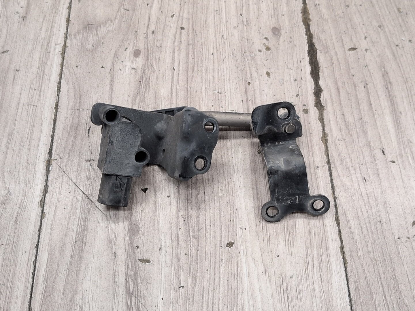 2015-2018 Audi Q3 8U Suspension Height Level Sensor 1K0941273M