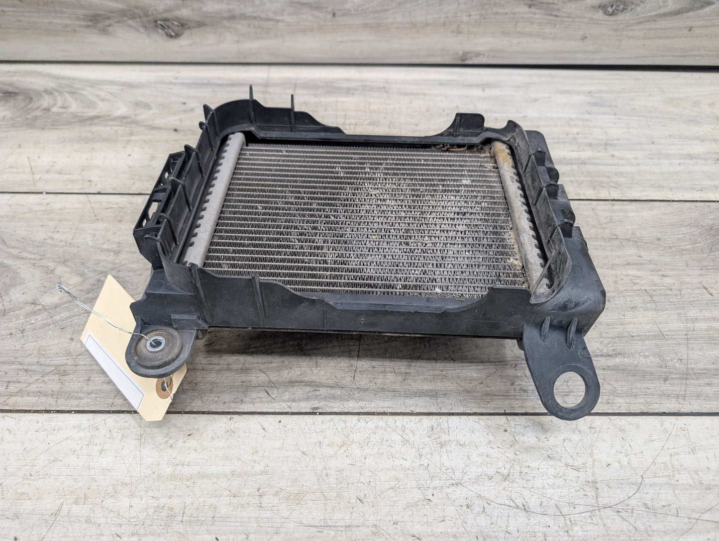 OEM BMW F22 F23 F30 F32 F33 F36 335 440 Engine Oil Auxiliary Secondary Radiator