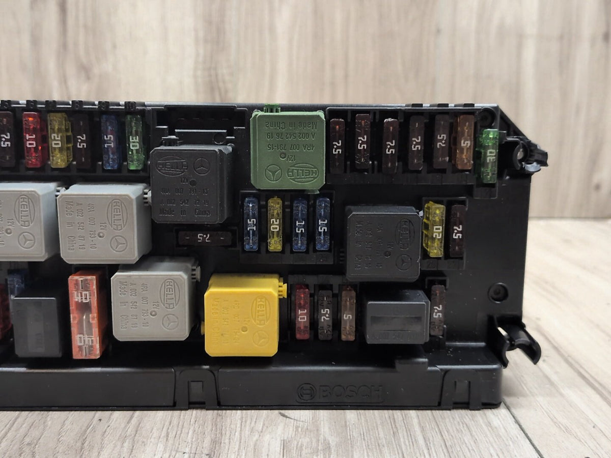 09-12 OEM Mercedes-Benz E550 W212 Front SAM Fuse Box Control Module