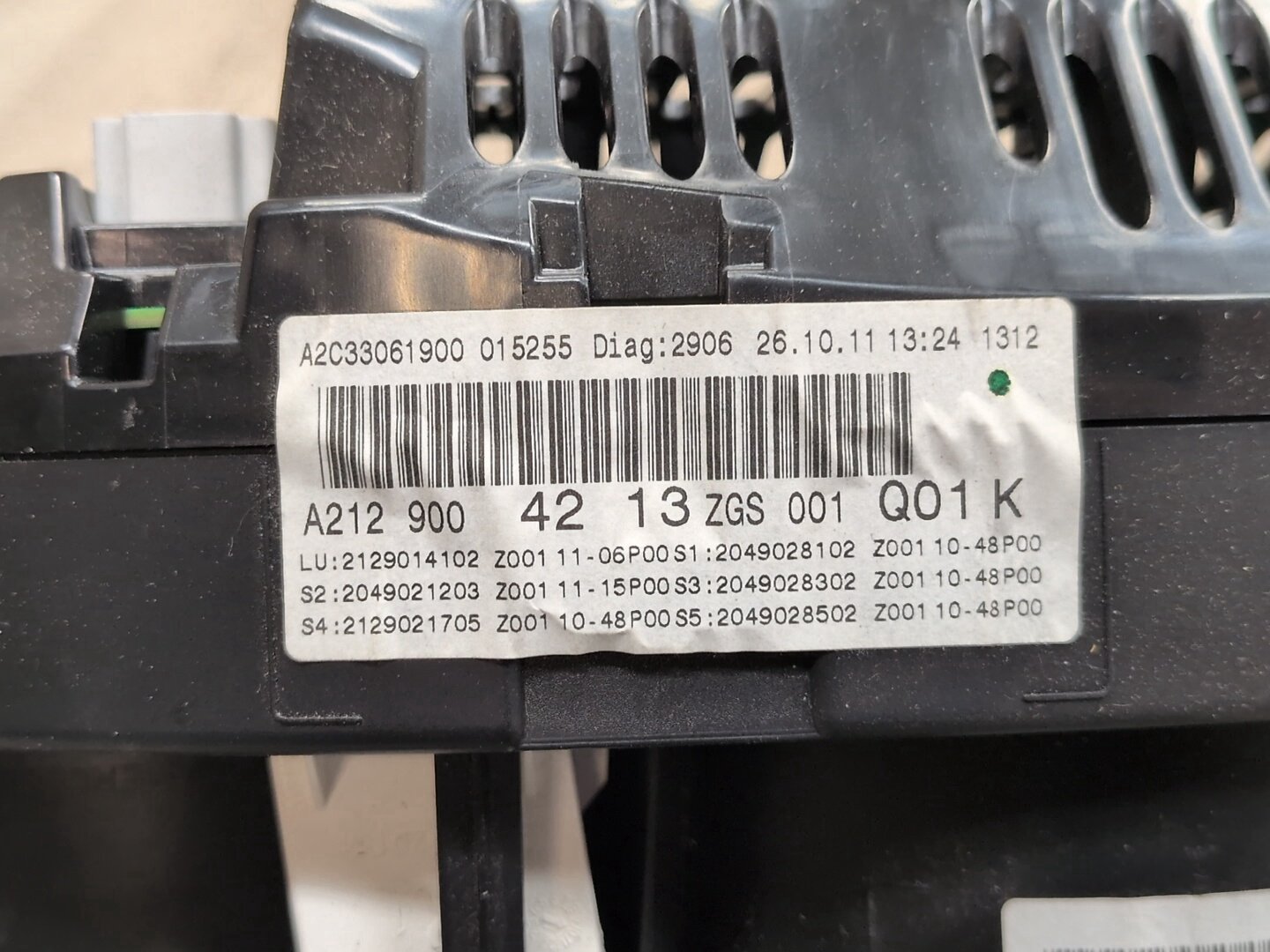 2009-2012 Mercedes-Benz E550 W212 Instrument Speedometer Guage Cluster A2129004213 OEM