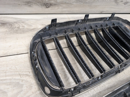 2017-2023 BMW M550i G30 Front Left Right Upper Bumper Cover Kidney Grilles SET 7383520 OEM