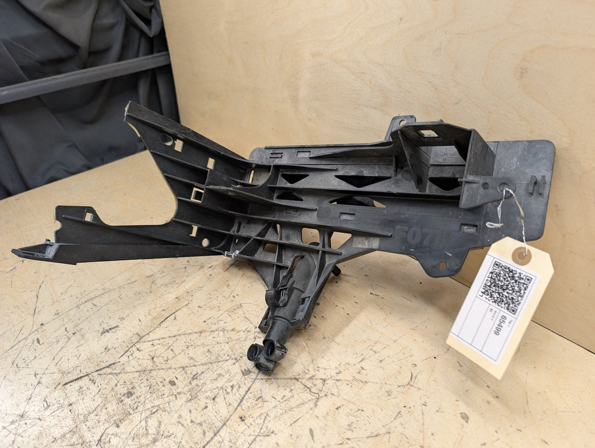 2010-2017 BMW 535i GT xDrive F07 Left Driver Headlight Bracket 7200777 OEM