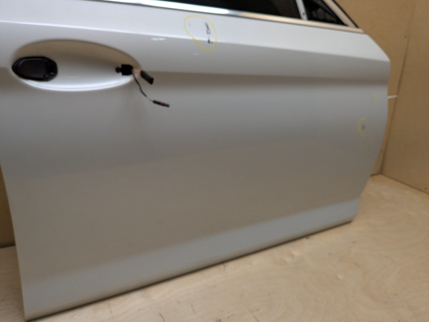 OEM BMW F90 G30 530 540 M550 M5 Front Right Passenger Door Shell Panel White A96