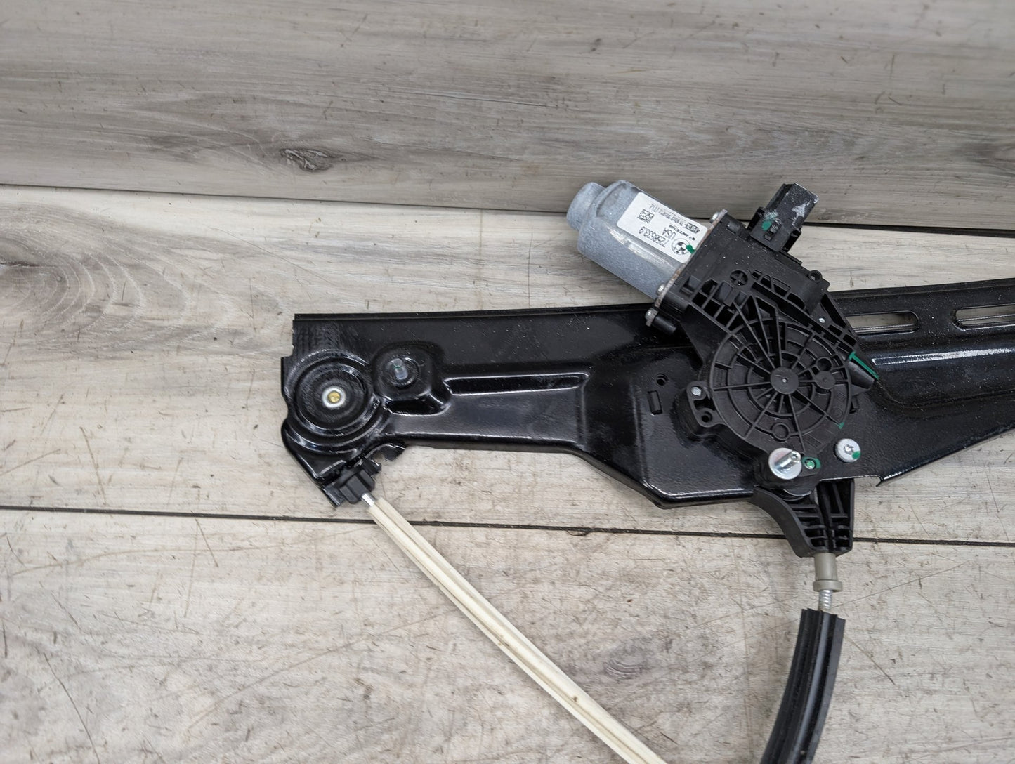 2011 - 2017 BMW X3 F25 Front Left Driver Door Window Glass Regulator w/ Motor 7205851 N20B20A
