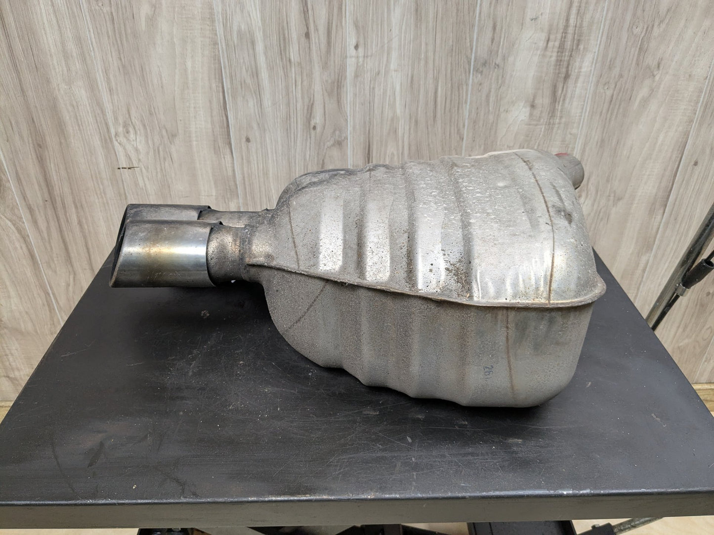 2008 - 2017 Audi S5 8T Rear Exhaust Muffler 8K0253611