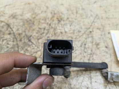 2008-2013 BMW 135i E88 Suspension Height Level Sensor 6785205 OEM