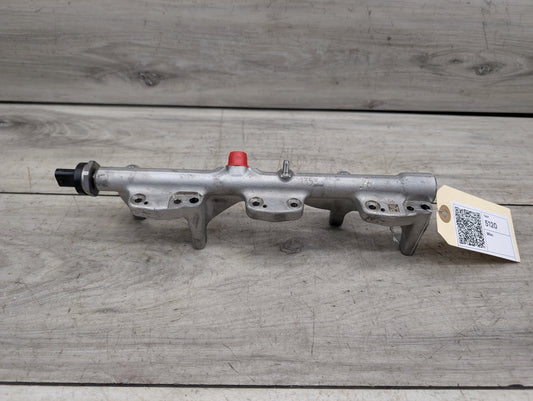 OEM BMW F30 G30 M240 340 440 540 740 Engine Pressure Fuel Injector Rail Line B58
