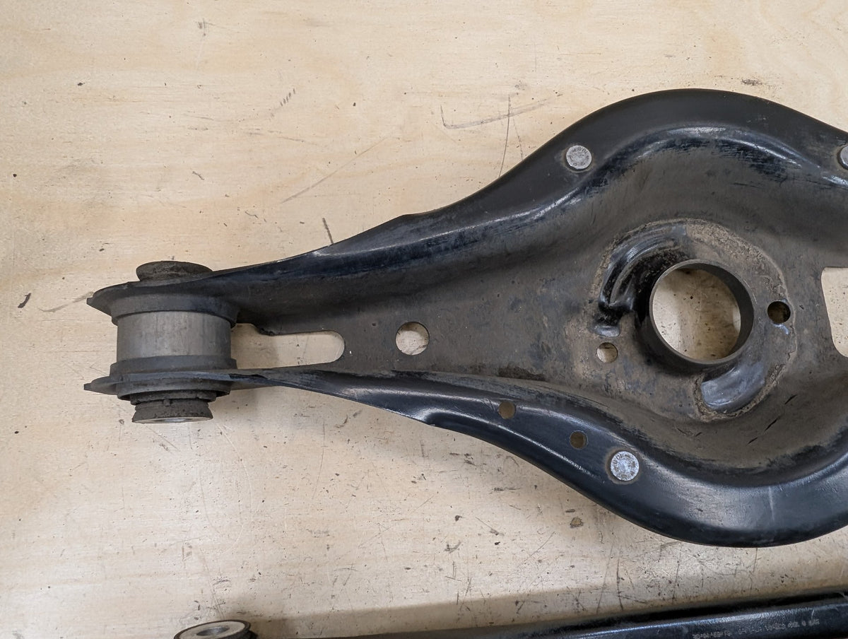 2012-2018 BMW 328i F30 Rear Right Passenger Control Arms SET 6792540