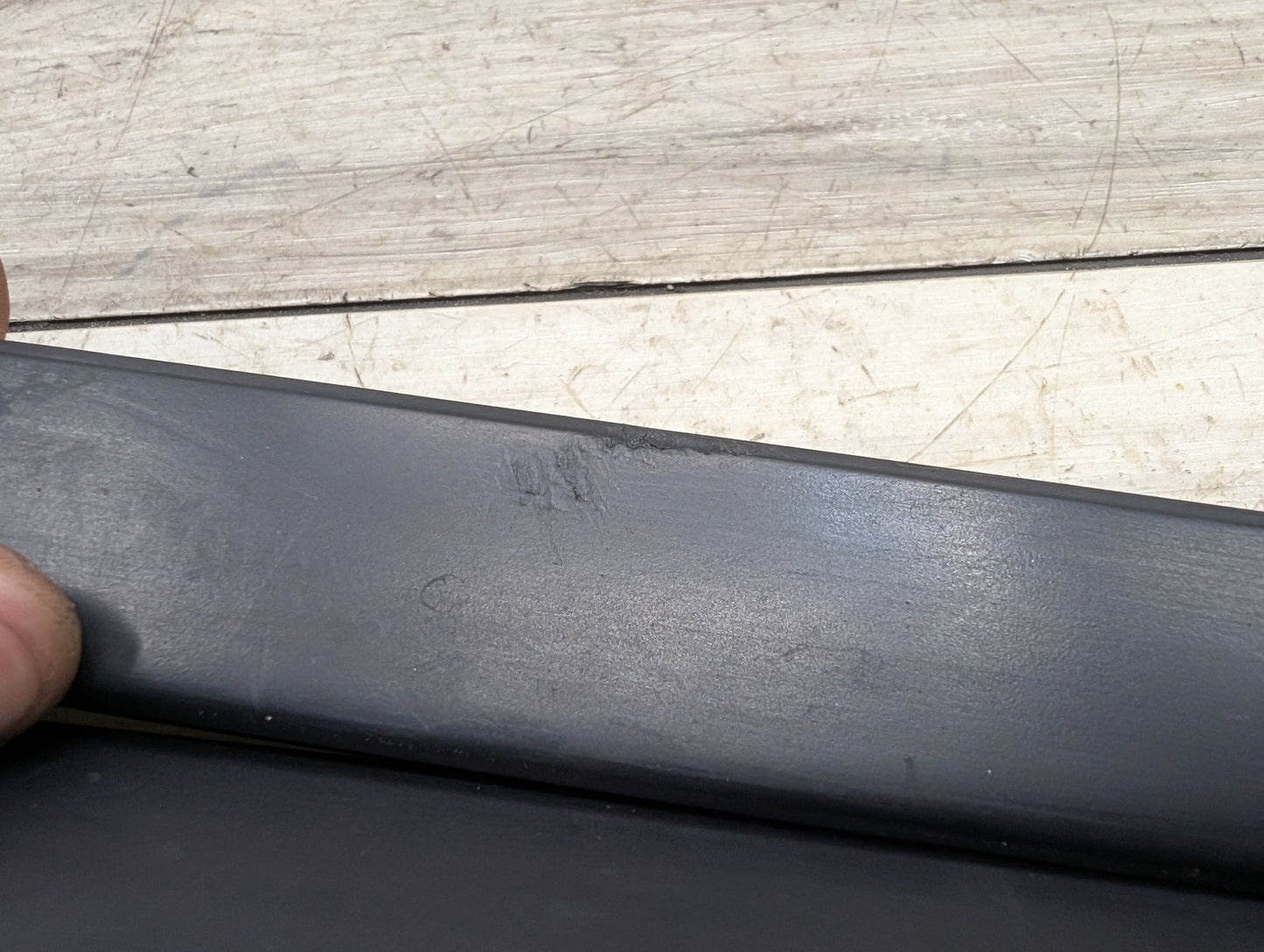 2019-2026 BMW X5 G05 Right Passenger Side Windshield Drip Molding Trim 7434872