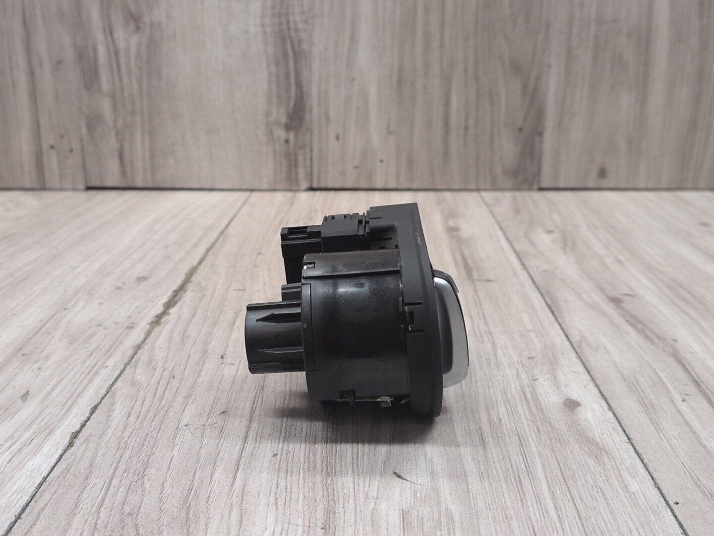 2015-2018 Audi Q3 8U Headlamp Switch 8P0919093