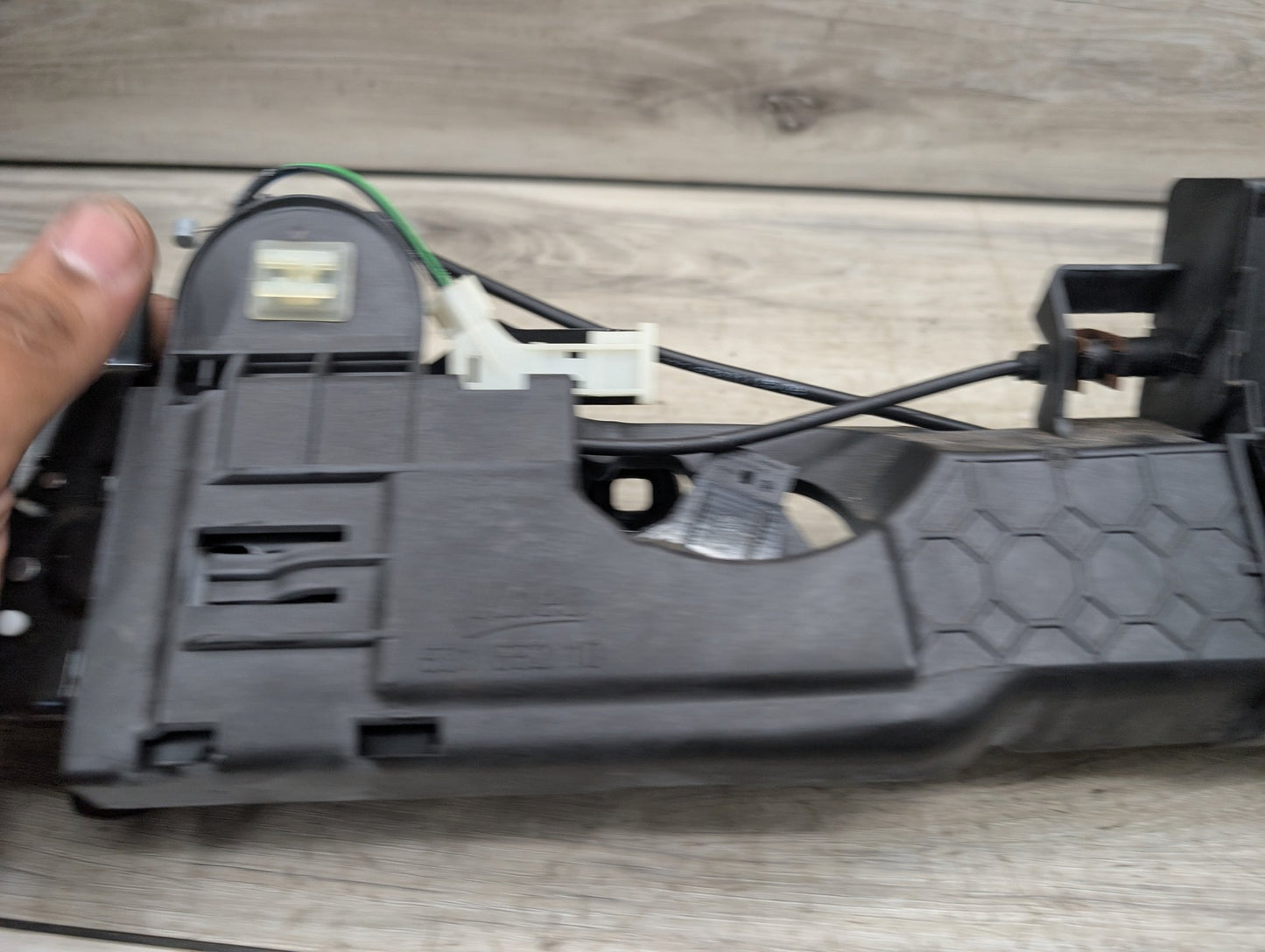 2007-2013 BMW 328i E93 Liftgate Trunk Lid Liftgate Lock Latch Actuators W/ Soft Close SET 7129214
