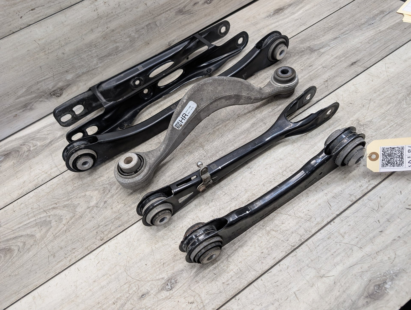 2016-2022 BMW 750Li G12 Rear Right Passenger Control Arms SET 6861116