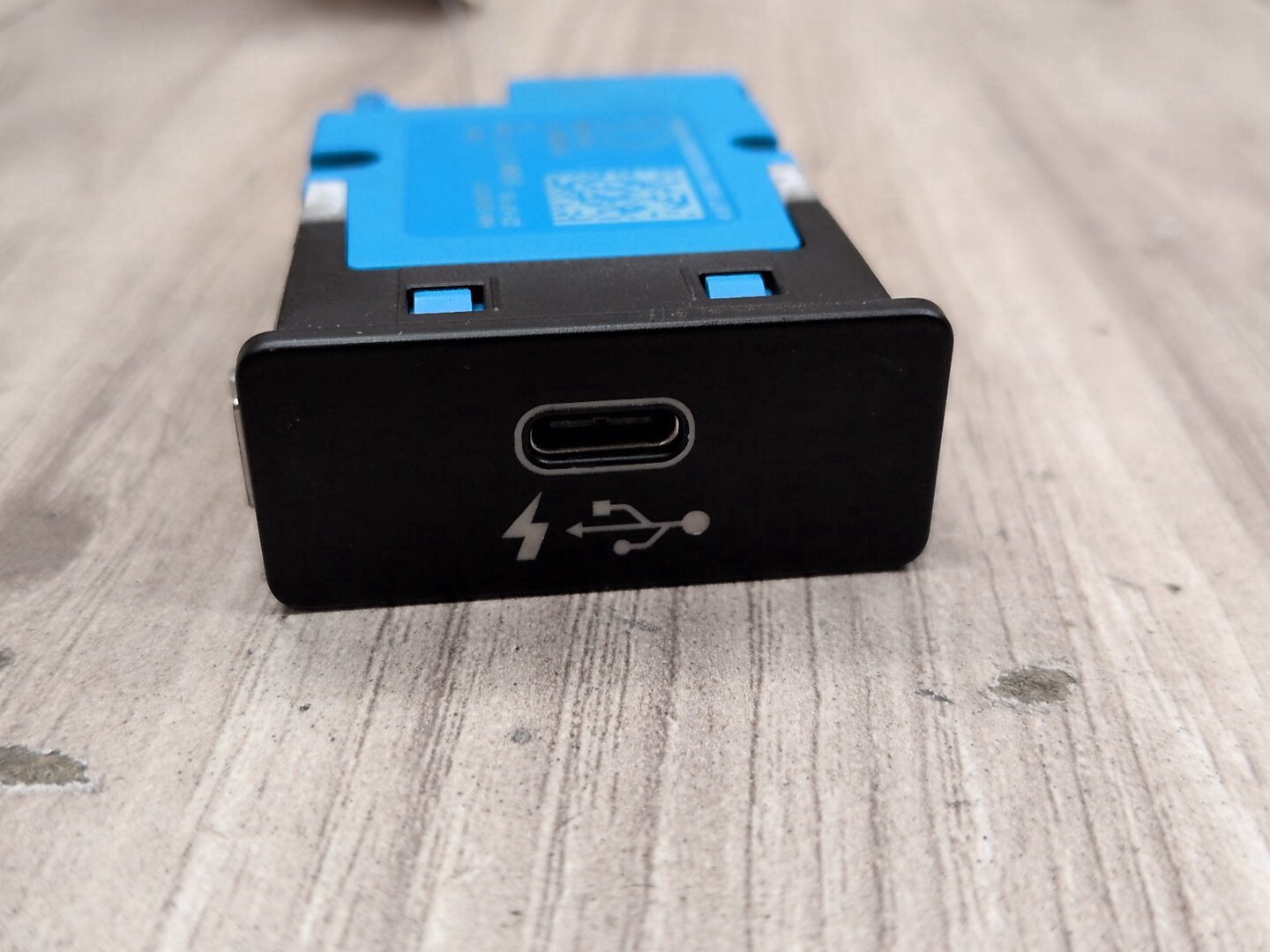 OEM BMW F44 F48 F97 G01 G05 G12 G20 G30 G80 USB Dual Type C Charger Port Socket