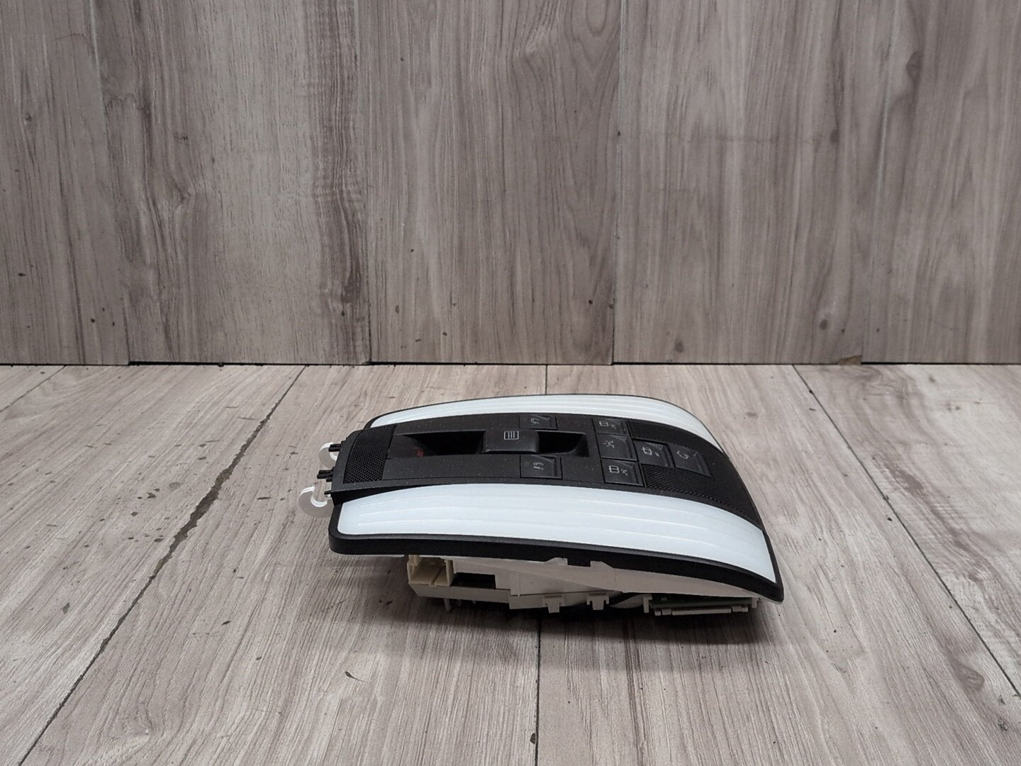 2009-2012 Mercedes-Benz E550 W212 Headliner Overhead Dome Light Switch Module