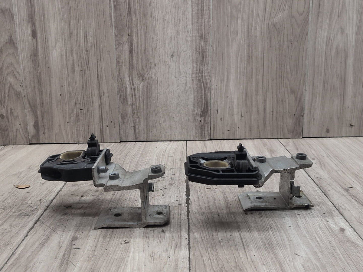 2014-2020 BMW 435i F32 Radiator Lower Mounting Brackets SET 8620732 OEM