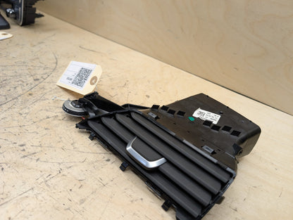 16-19 OEM BMW G12 740 750 Dash Dashboard Right Passenger Side Air Vent