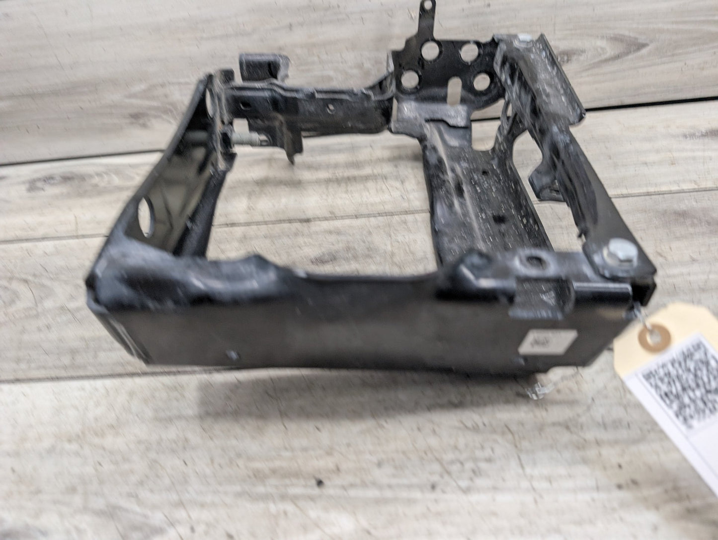 OEM BMW G20 G22 G23 G26 Front Right Passenger Radiator Reinforcement Bracket