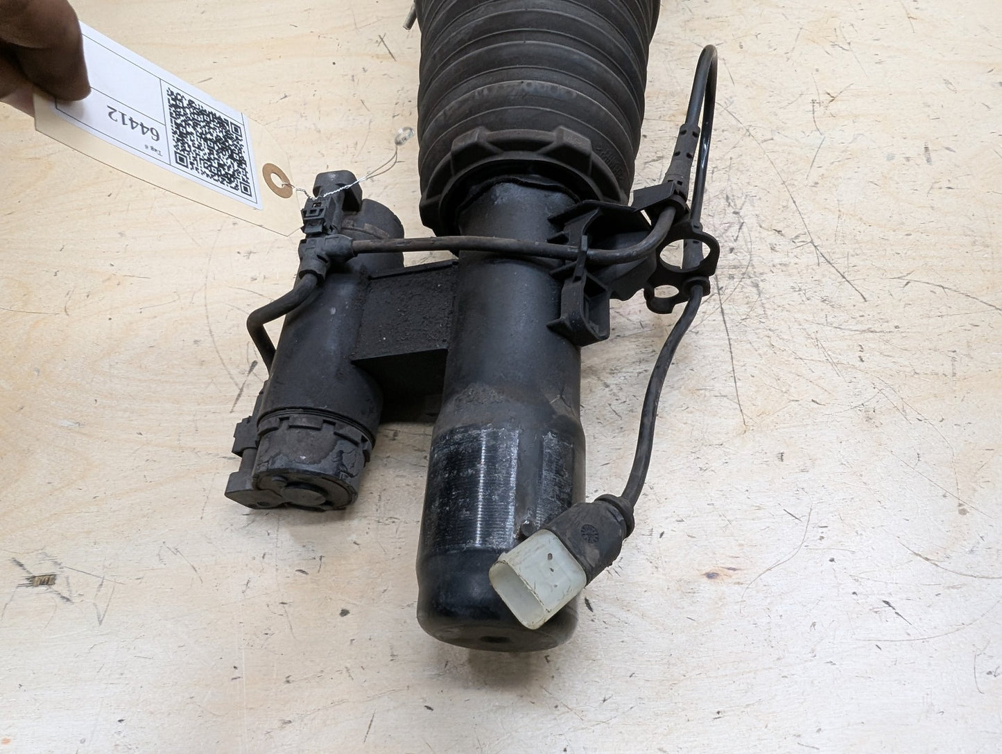 16-19 OEM BMW F90 M5 G12 750 G30 M550 Transmission Oil Cooler Line Inlet Outlet
