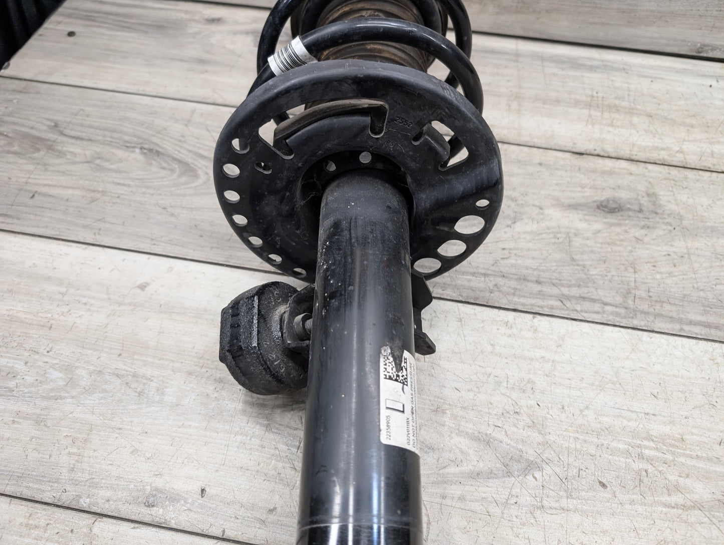 2021-2026 BMW 430i G22 Front Left Driver Spring Strut Shock Absorber 6879383