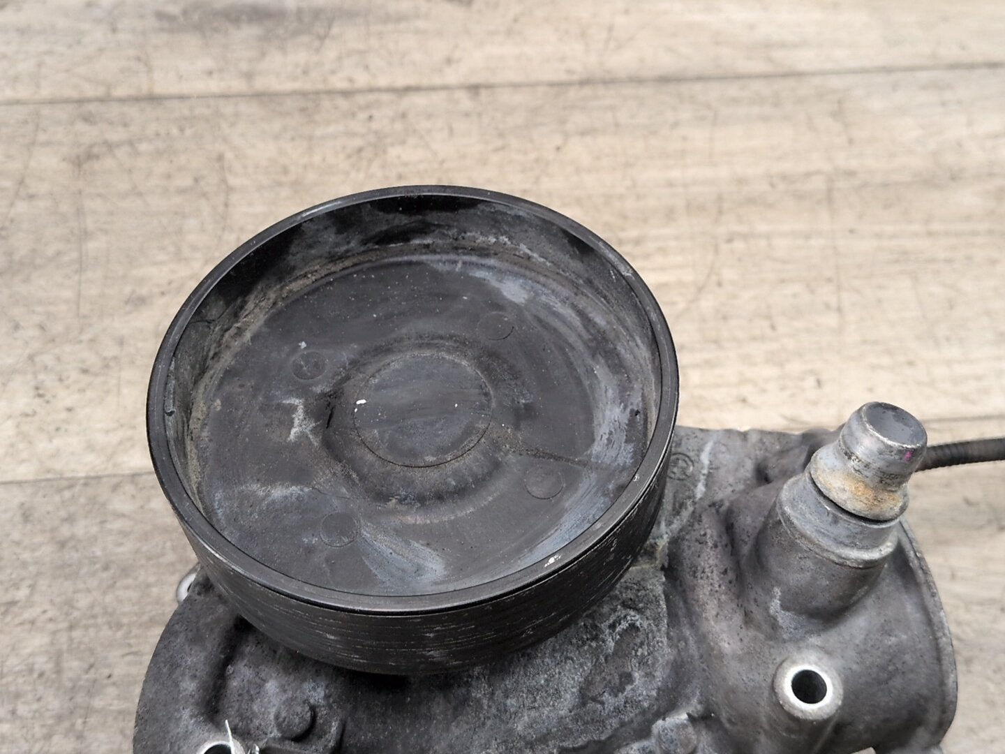 2016-2022 BMW 750i G12 Auxilary Water Coolant Pump 8642290