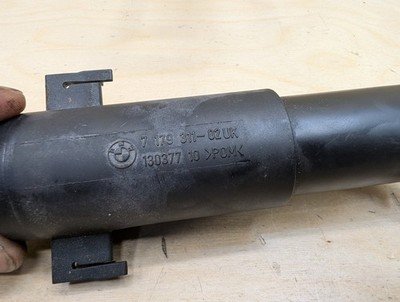 OEM BMW E90 E92 E93 328 335 Front Left Right Headlight Washer Spray Nozzle Jet