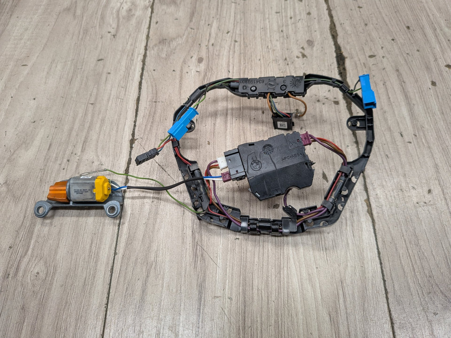 2016-2022 BMW 750i G12 Steering Wheel Control Module 6884431 OEM