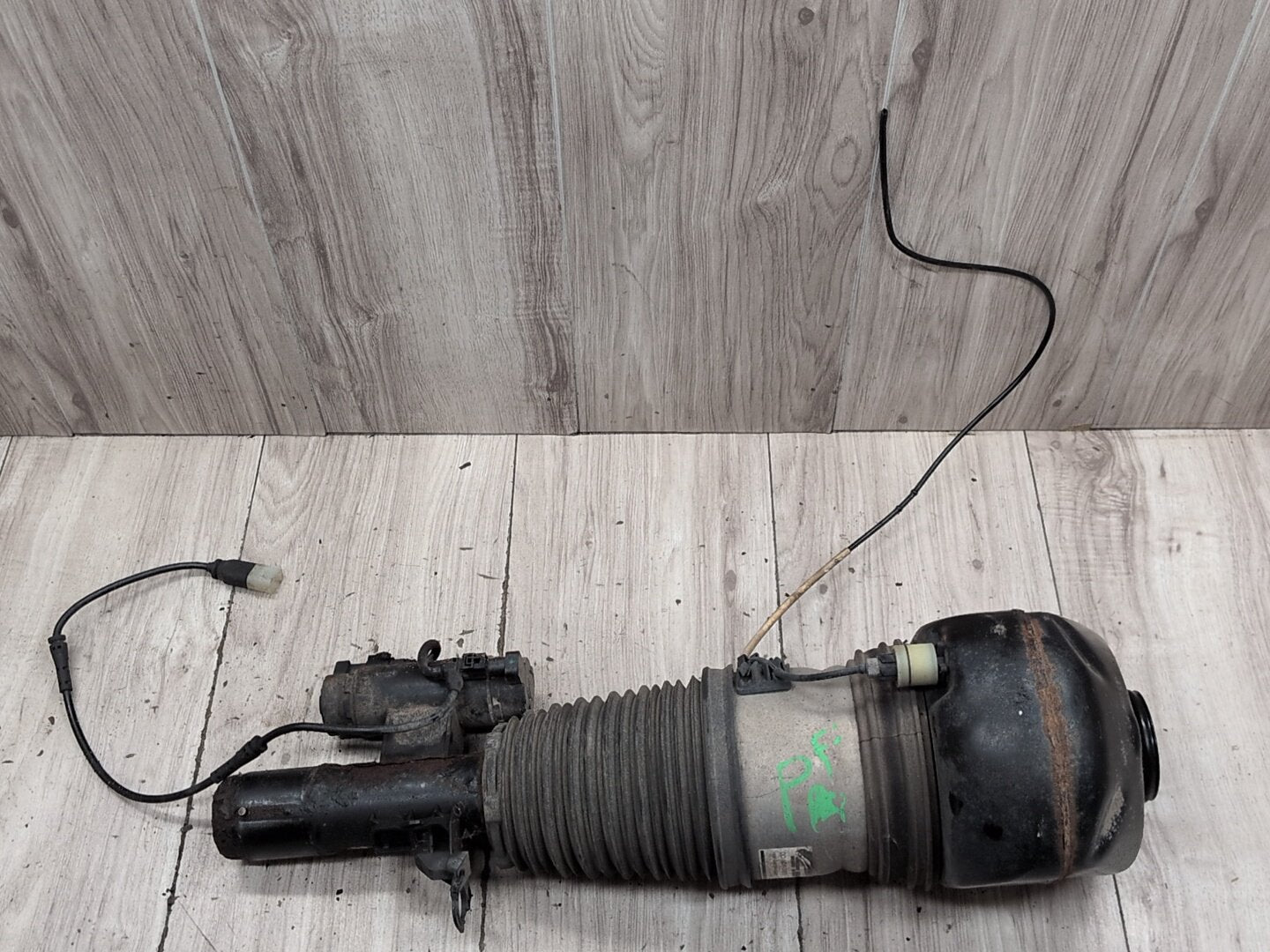 16-22 OEM BMW G11 G12 740 750 B7 REAR Right Passenger Air Suspension Shock Strut