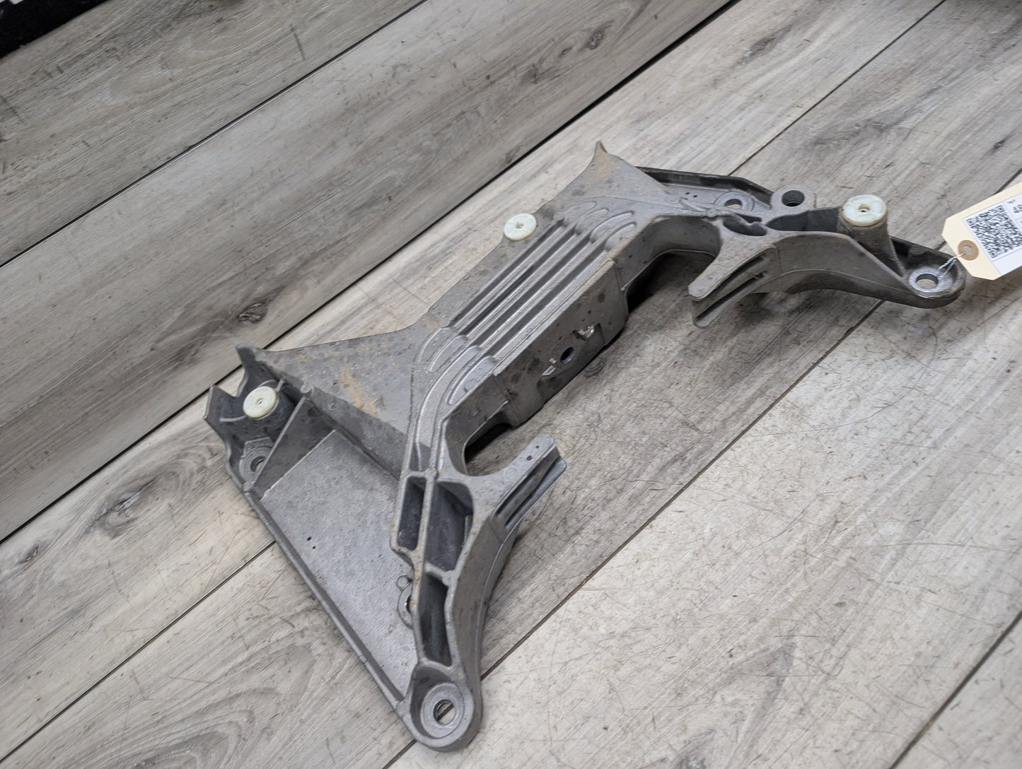 2018 - 2024 BMW X3 G01 Transmission Mount Bracket 9485331 B46B20O1