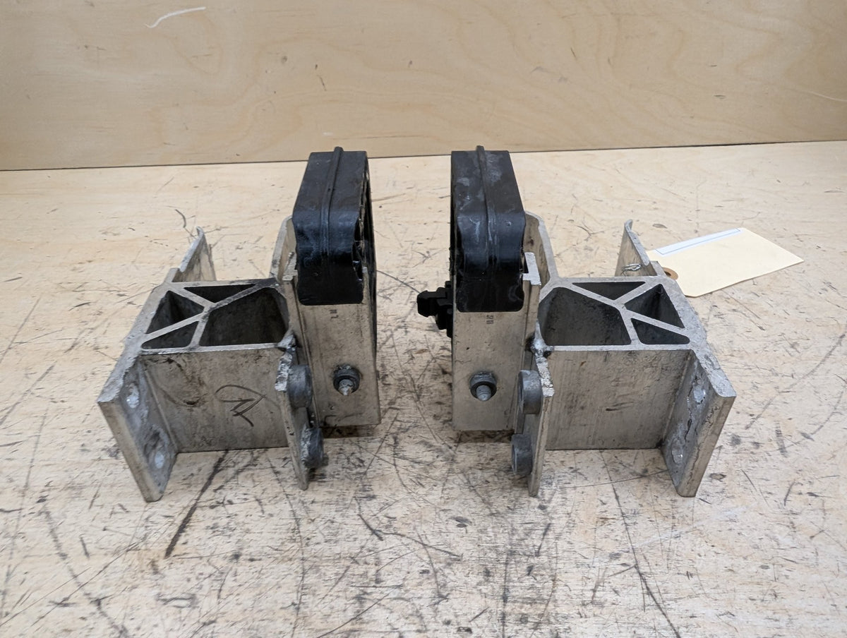 2019-2026 BMW X5 G05 Radiator Lower Mounting Brackets SET 8642753 OEM