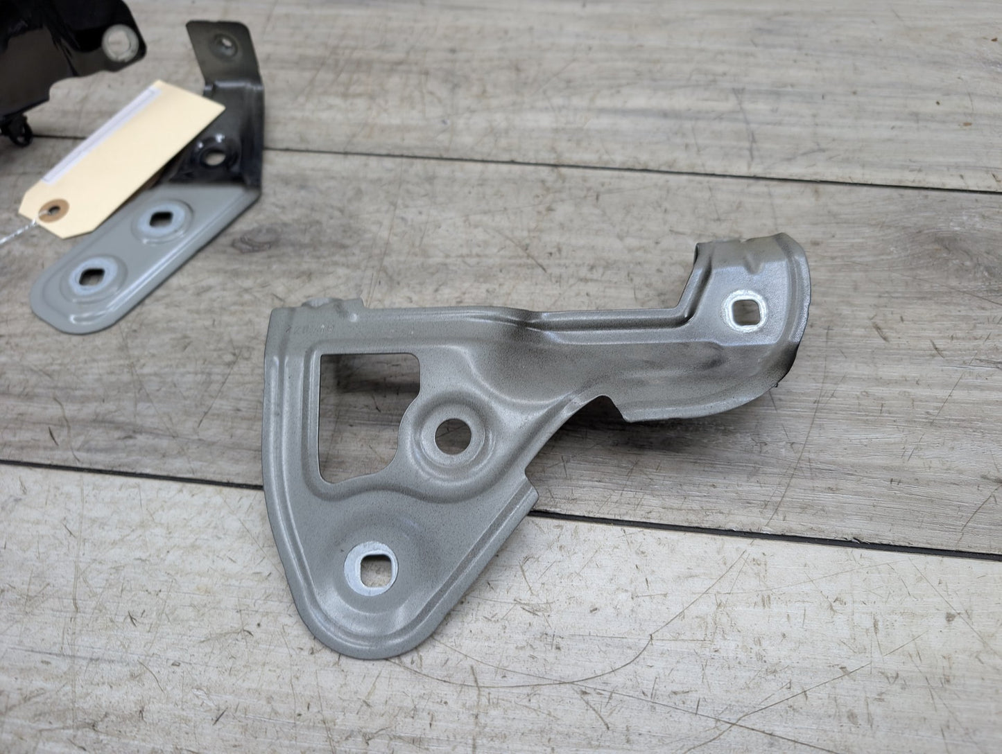 19-25 OEM BMW G20 330 M340 Front Right Passenger Side Fender Holder Bracket SET