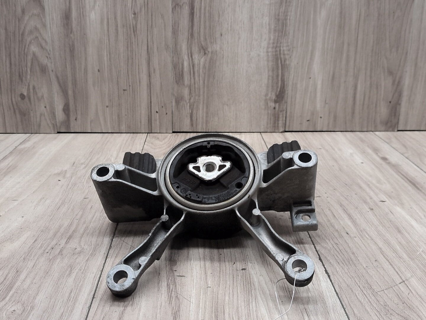 2019-2026 BMW 330i G20 Transmission Mount Bracket 6861567