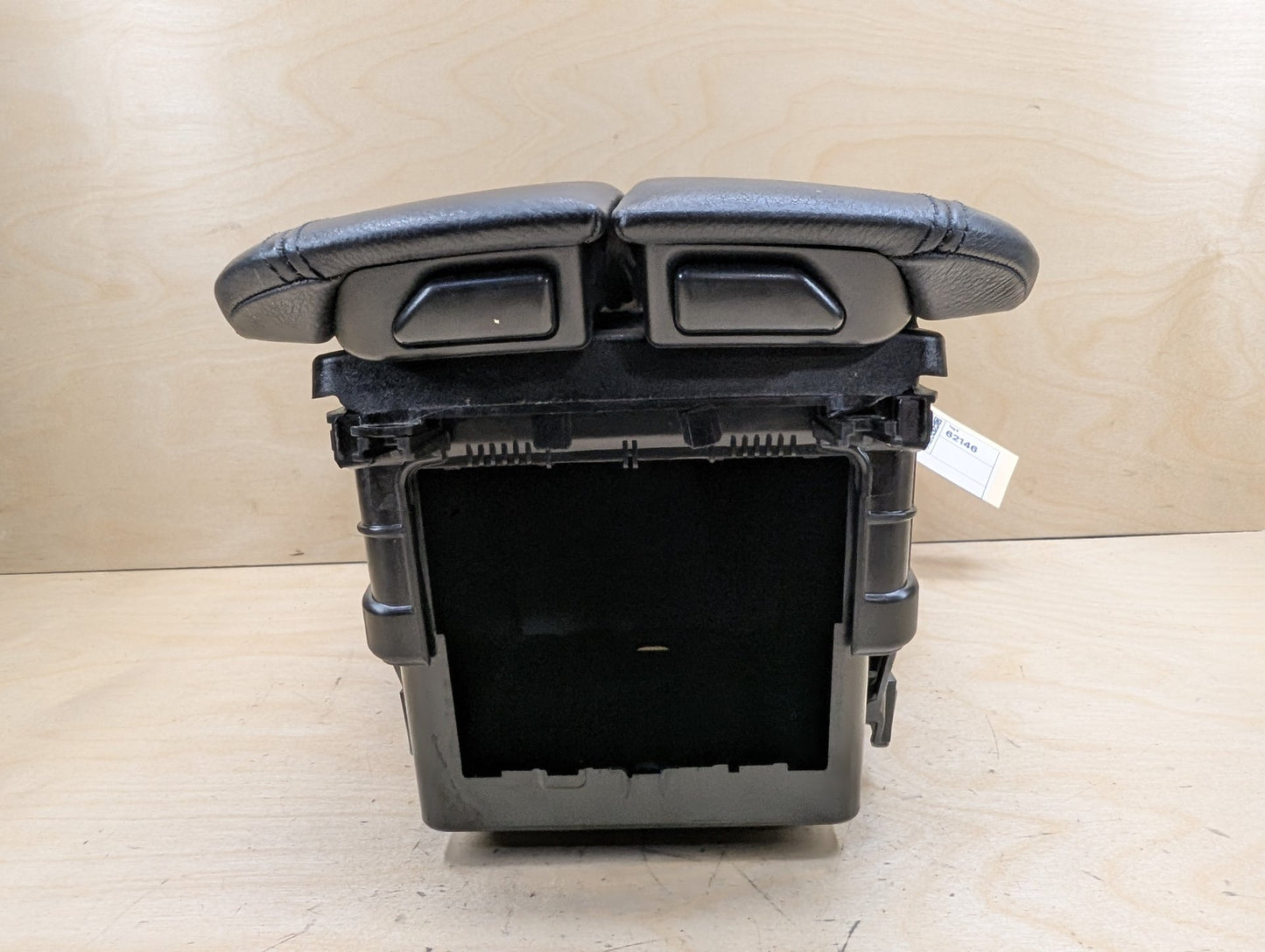 2015-2019 BMW X6 F16 Center Console Armrest Arm Rest 9251992